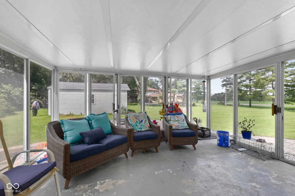 1128 E School Street Anderson, IN 46012