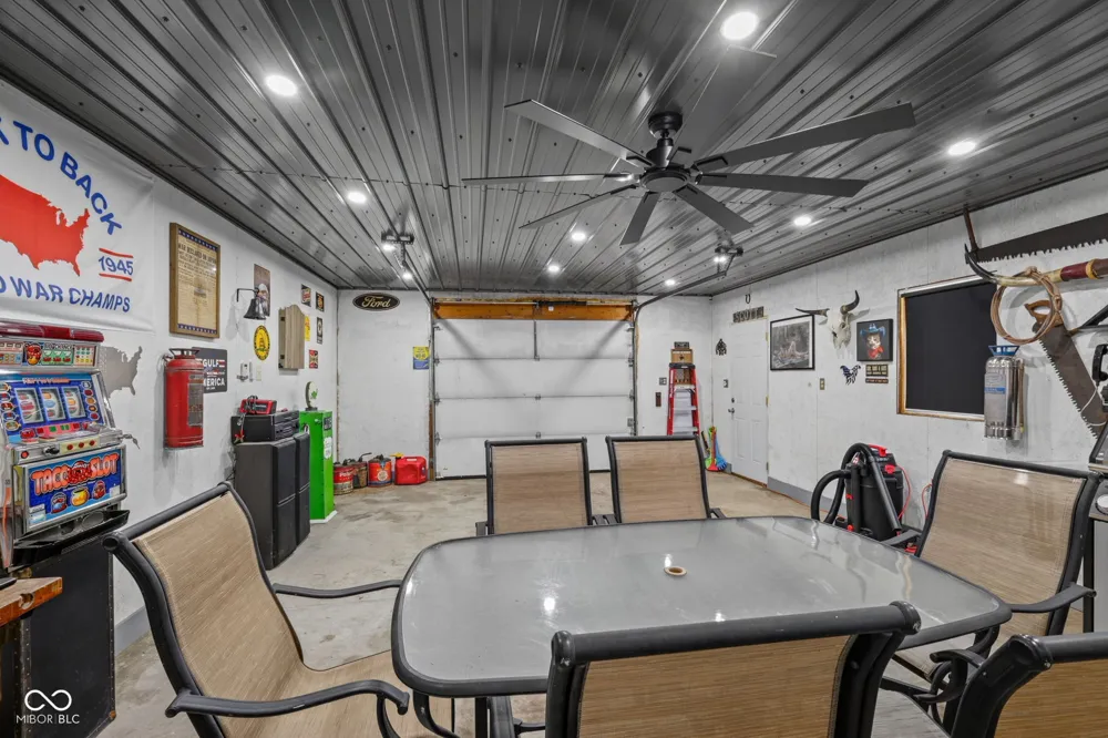 1128 E School Street Anderson, IN 46012