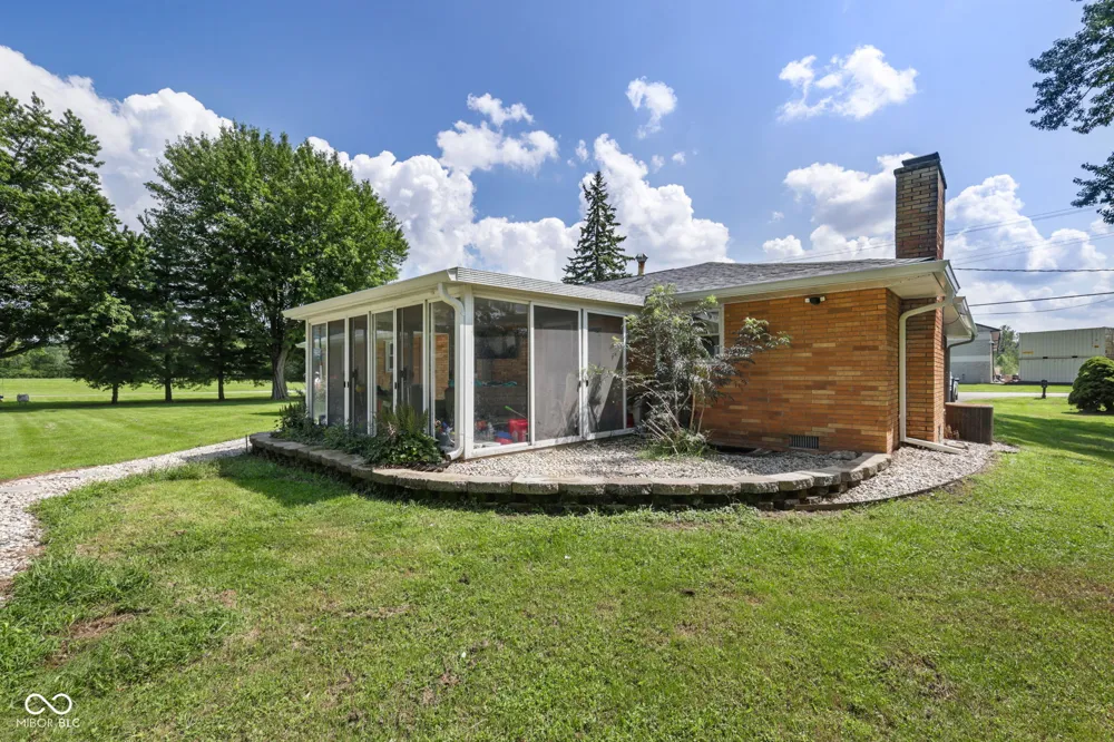 1128 E School Street Anderson, IN 46012