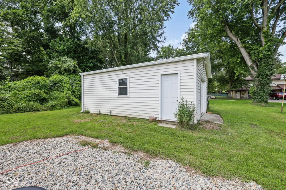 1128 E School Street Anderson, IN 46012