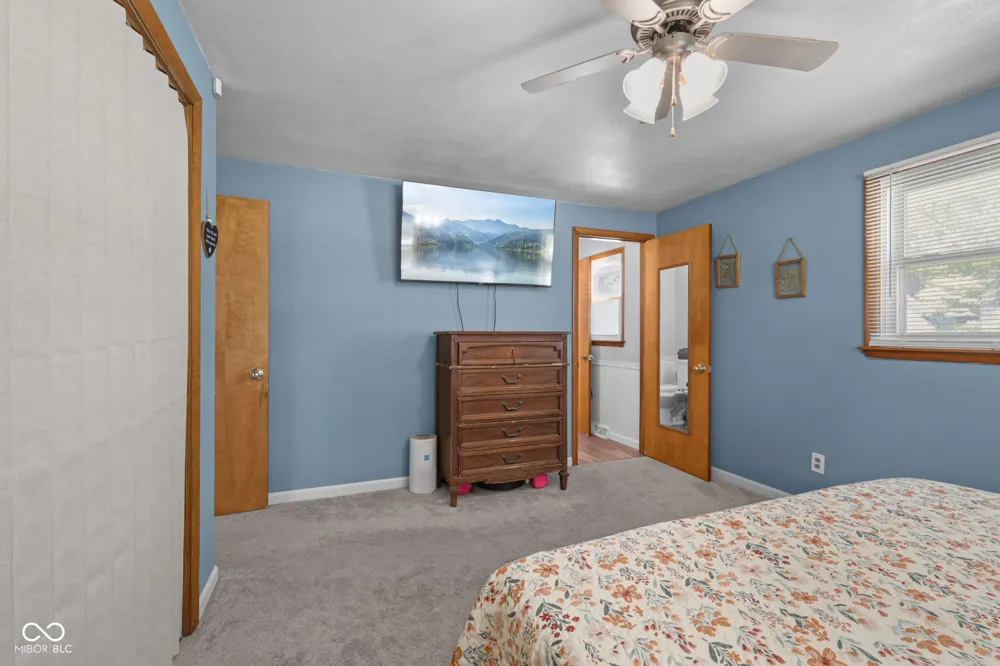 1128 E School Street Anderson, IN 46012