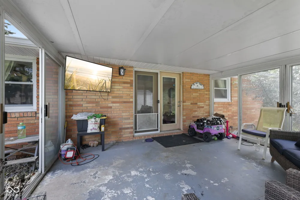 1128 E School Street Anderson, IN 46012