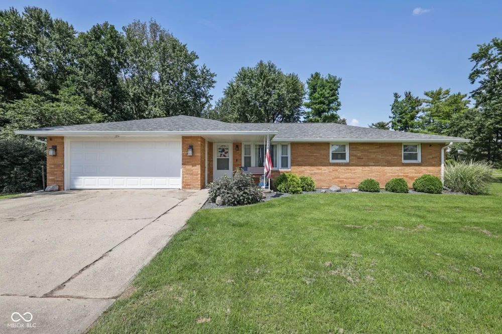 1128 E School Street Anderson, IN 46012