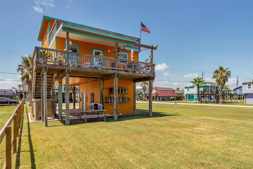 317 Crab Street Freeport, TX 77541