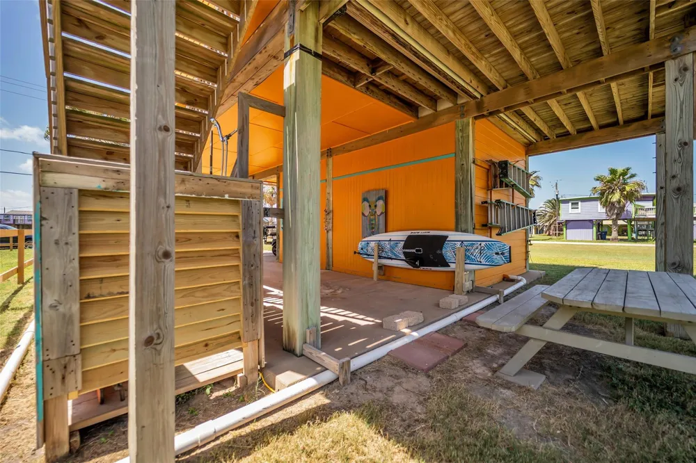 317 Crab Street Freeport, TX 77541