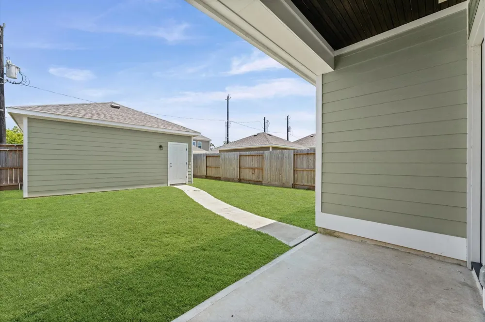 2505 Houston Avenue Pearland, TX 77581