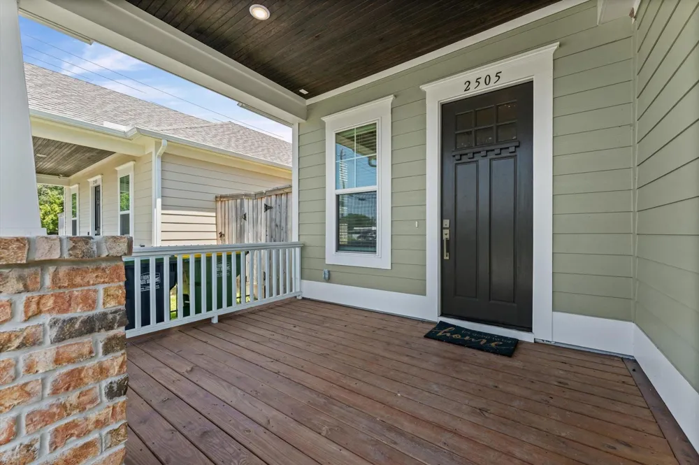 2505 Houston Avenue Pearland, TX 77581