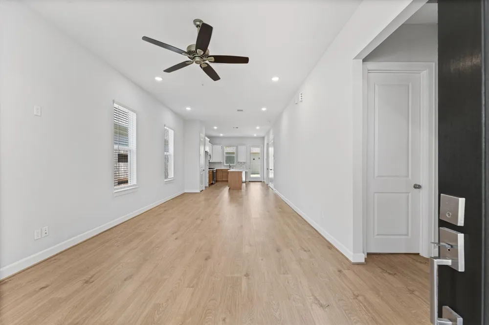 2505 Houston Avenue Pearland, TX 77581