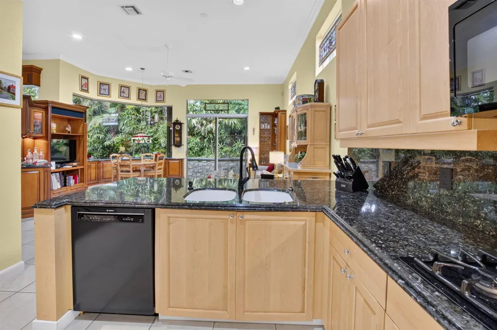 6295 NW 43RD TERRACE Boca Raton, FL 33496