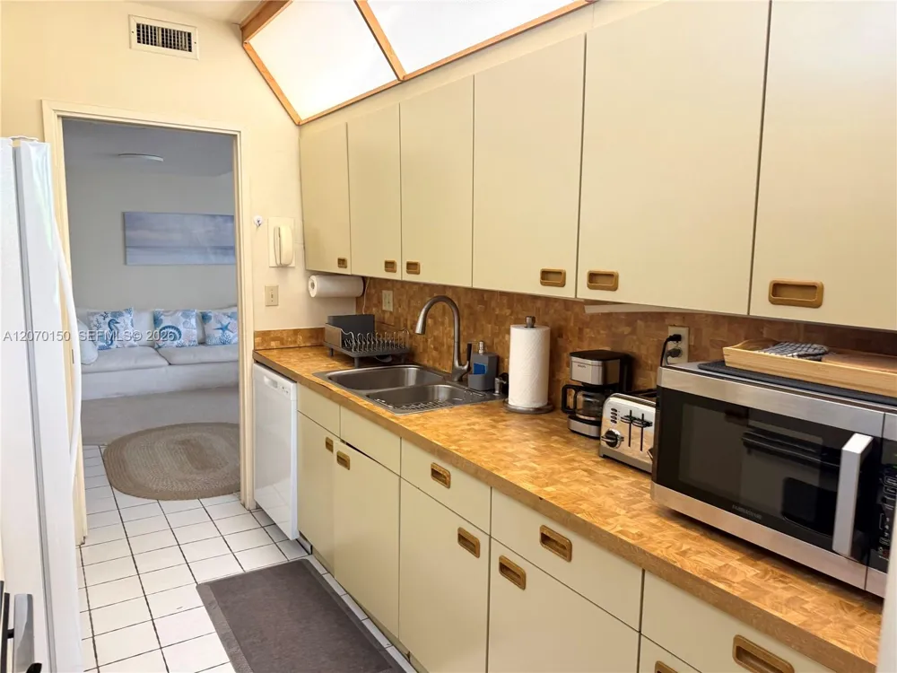 101 Crandon Blvd #265 Key Biscayne, FL 33149
