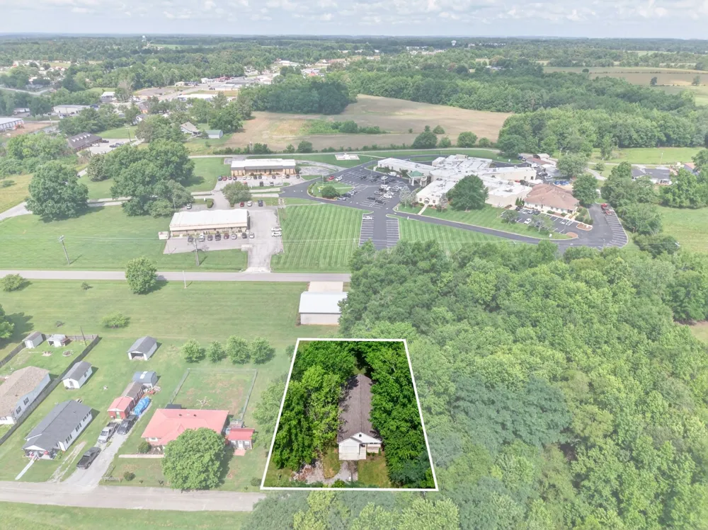 207 Lincoln St Smithville, TN 37166
