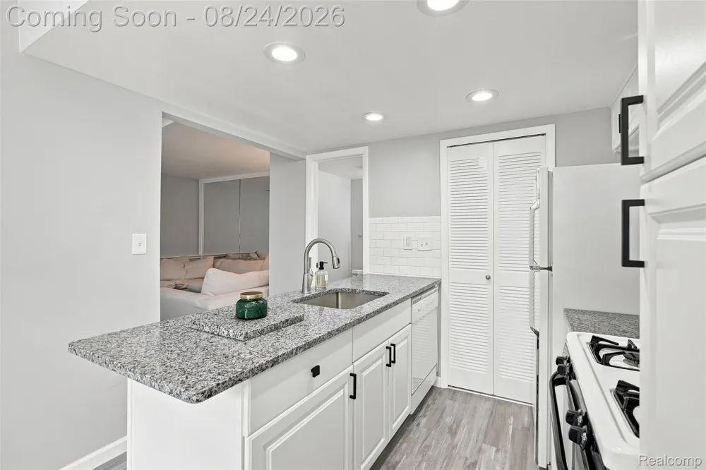 14138 Ziegler Street Taylor City, MI 48180