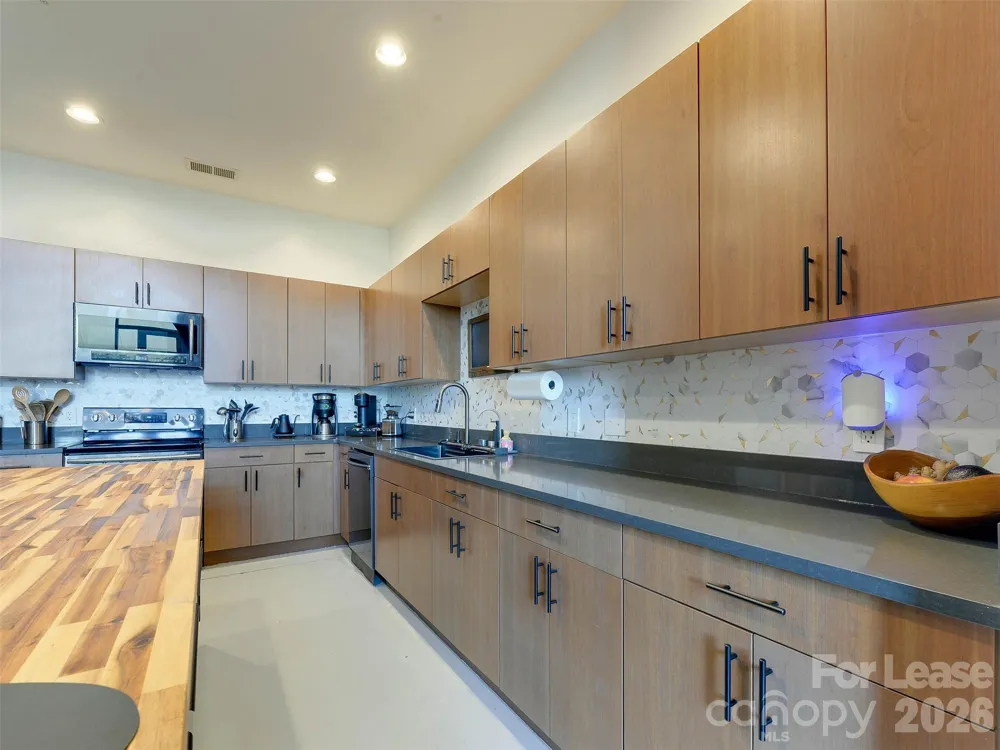 935 Westmere Avenue Charlotte, NC 28208