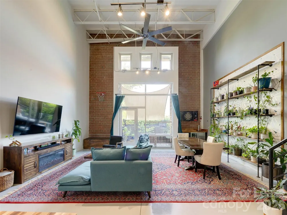 935 Westmere Avenue Charlotte, NC 28208