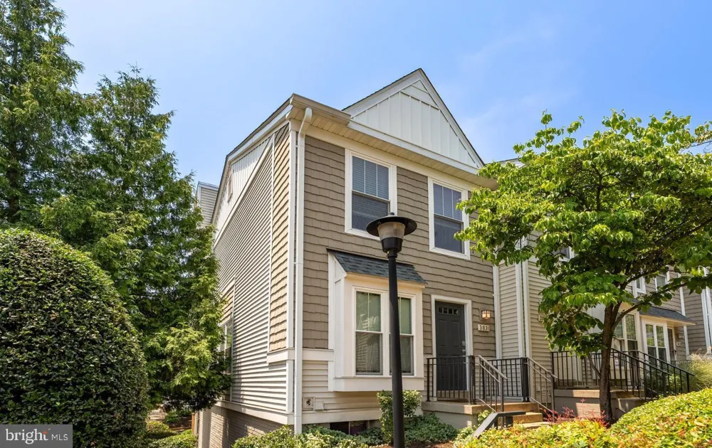 3831 9TH ROAD S Arlington, VA 22204