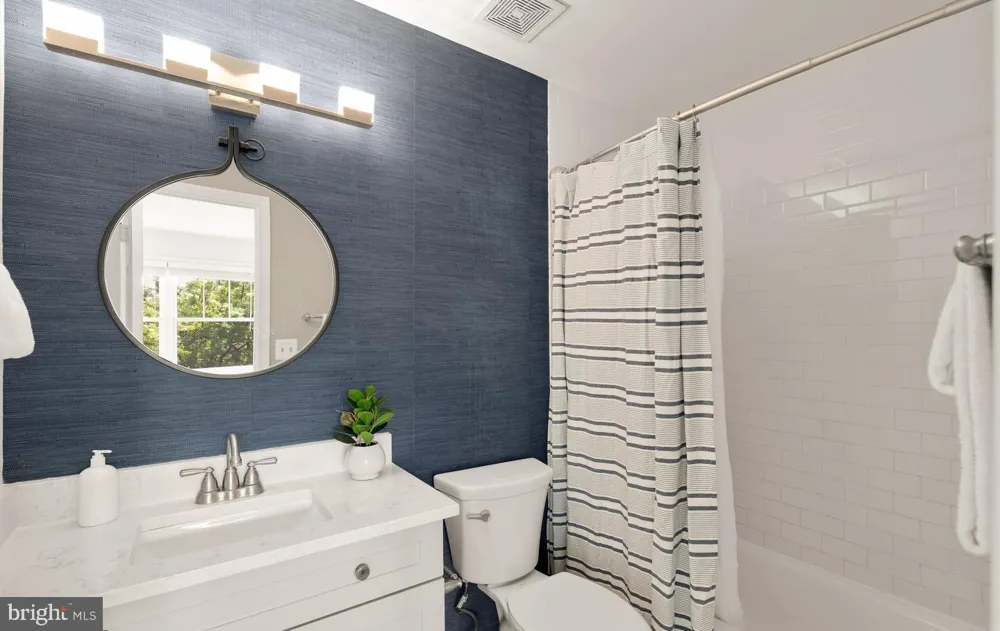 3831 9TH ROAD S Arlington, VA 22204