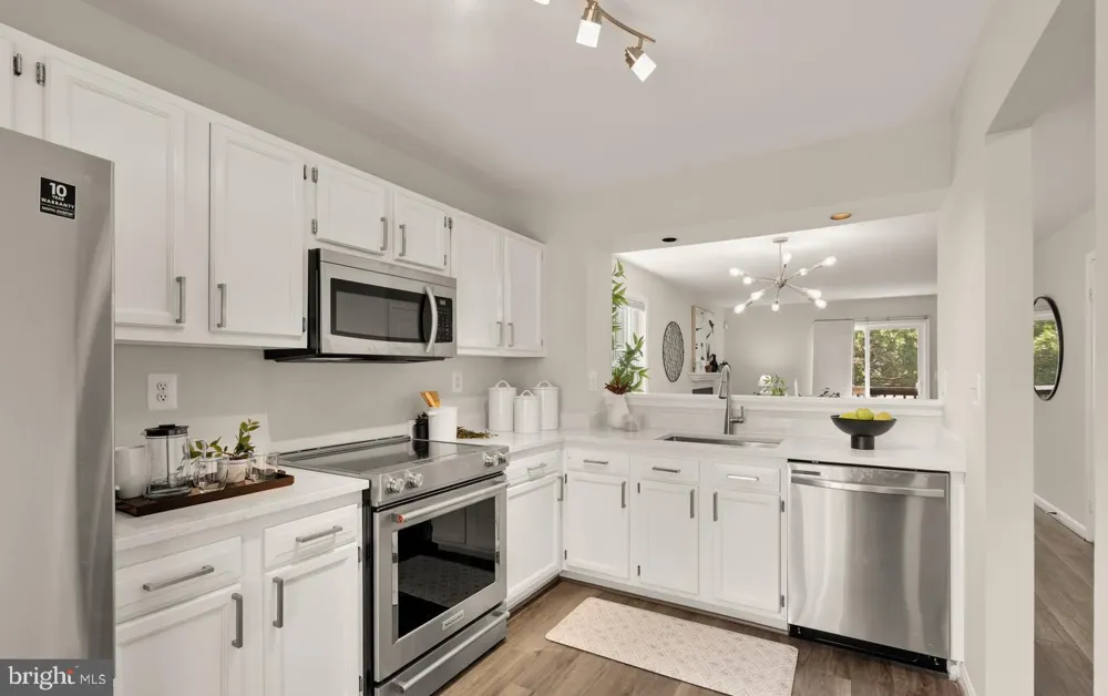 3831 9TH ROAD S Arlington, VA 22204