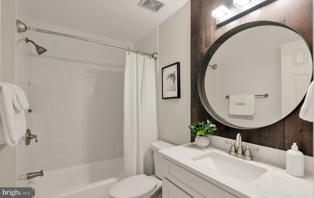 3831 9TH ROAD S Arlington, VA 22204
