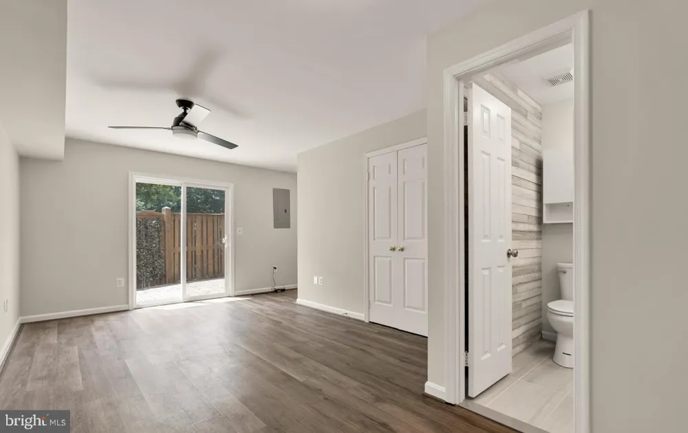 3831 9TH ROAD S Arlington, VA 22204