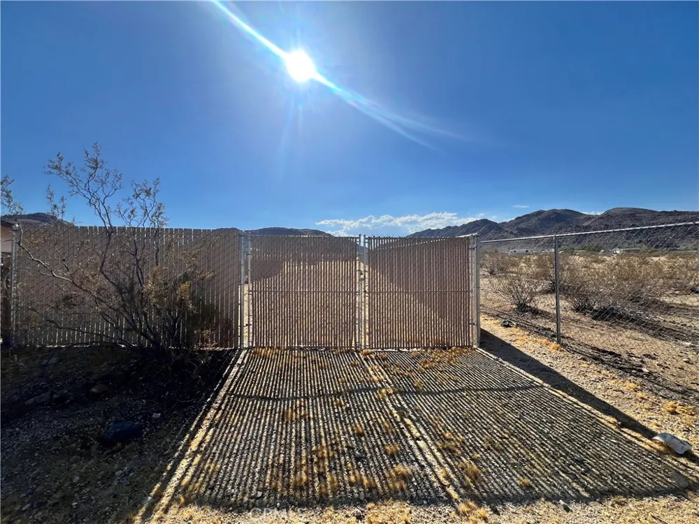 4828 Wren Road Joshua Tree, CA 92252