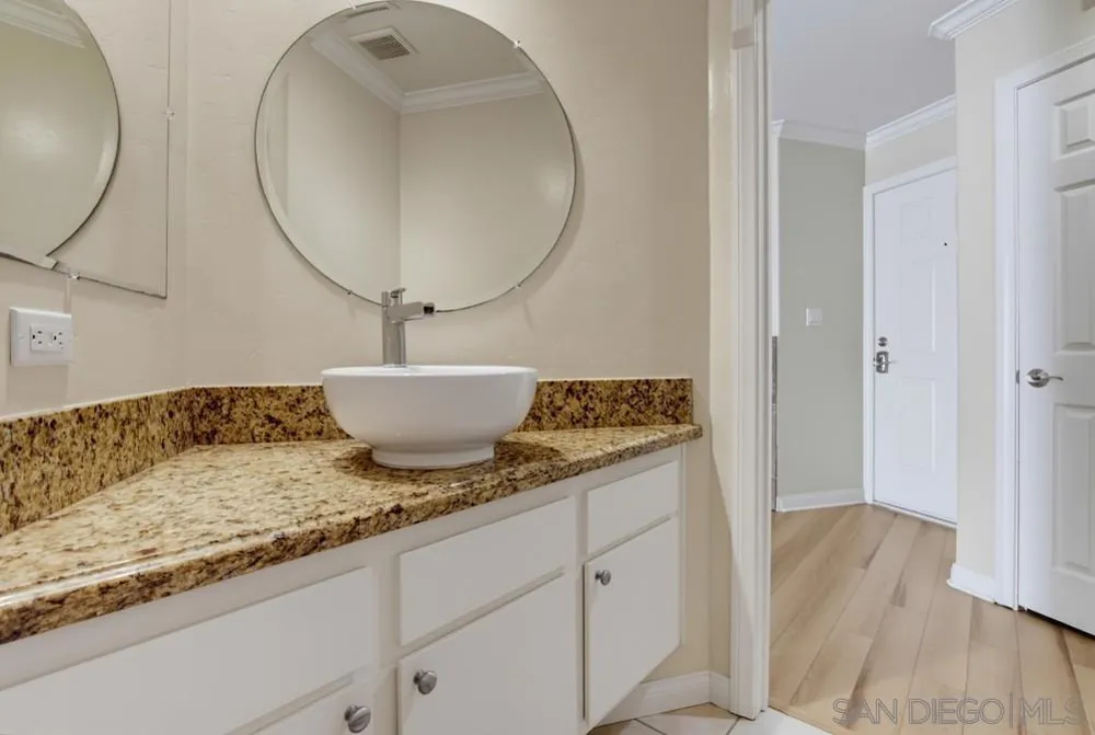 3243 Via Alicante #55 La Jolla, CA 92037