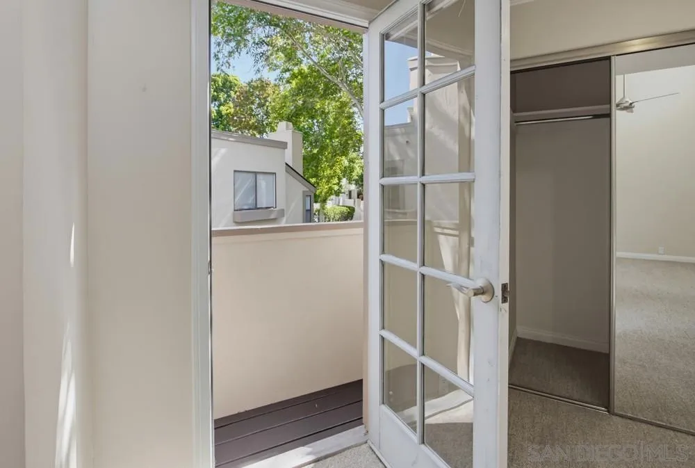 3243 Via Alicante #55 La Jolla, CA 92037