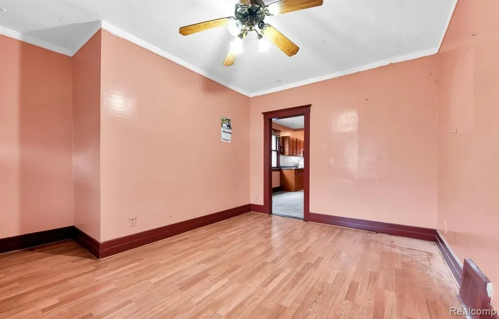 9506 Charest Street Hamtramck City, MI 48212