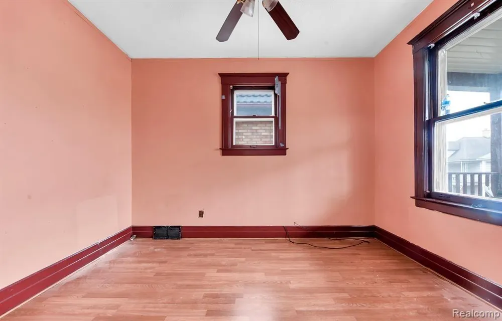 9506 Charest Street Hamtramck City, MI 48212