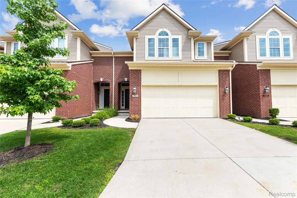 7512 Berry Wood Lane West Bloomfield Charter Township, MI 48322