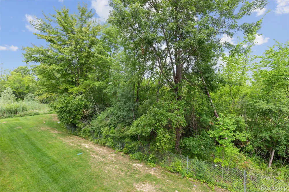 7512 Berry Wood Lane West Bloomfield Charter Township, MI 48322