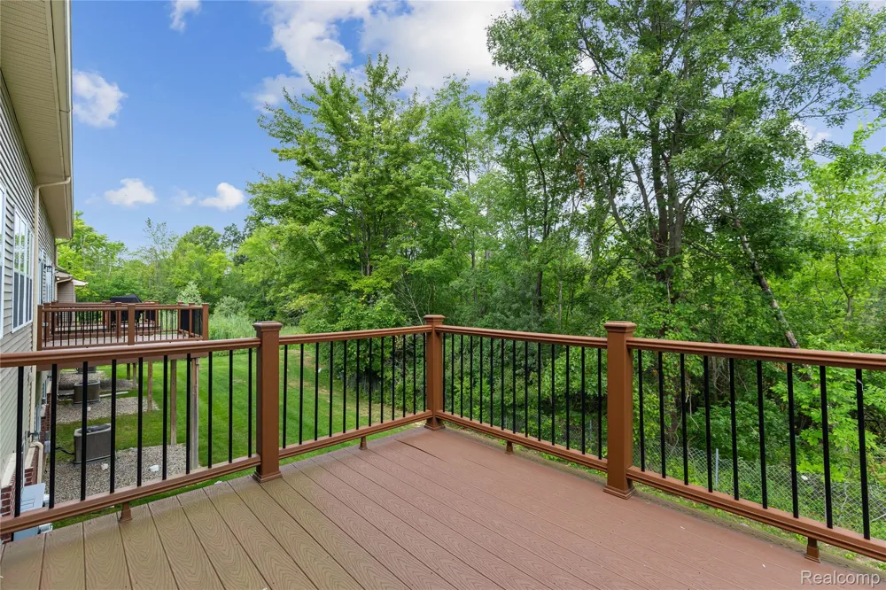 7512 Berry Wood Lane West Bloomfield Charter Township, MI 48322