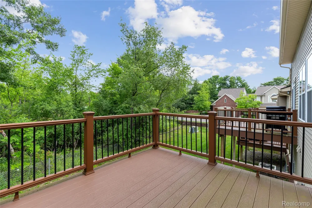 7512 Berry Wood Lane West Bloomfield Charter Township, MI 48322