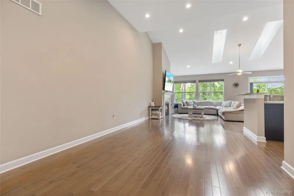 7512 Berry Wood Lane West Bloomfield Charter Township, MI 48322