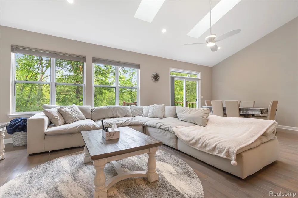 7512 Berry Wood Lane West Bloomfield Charter Township, MI 48322