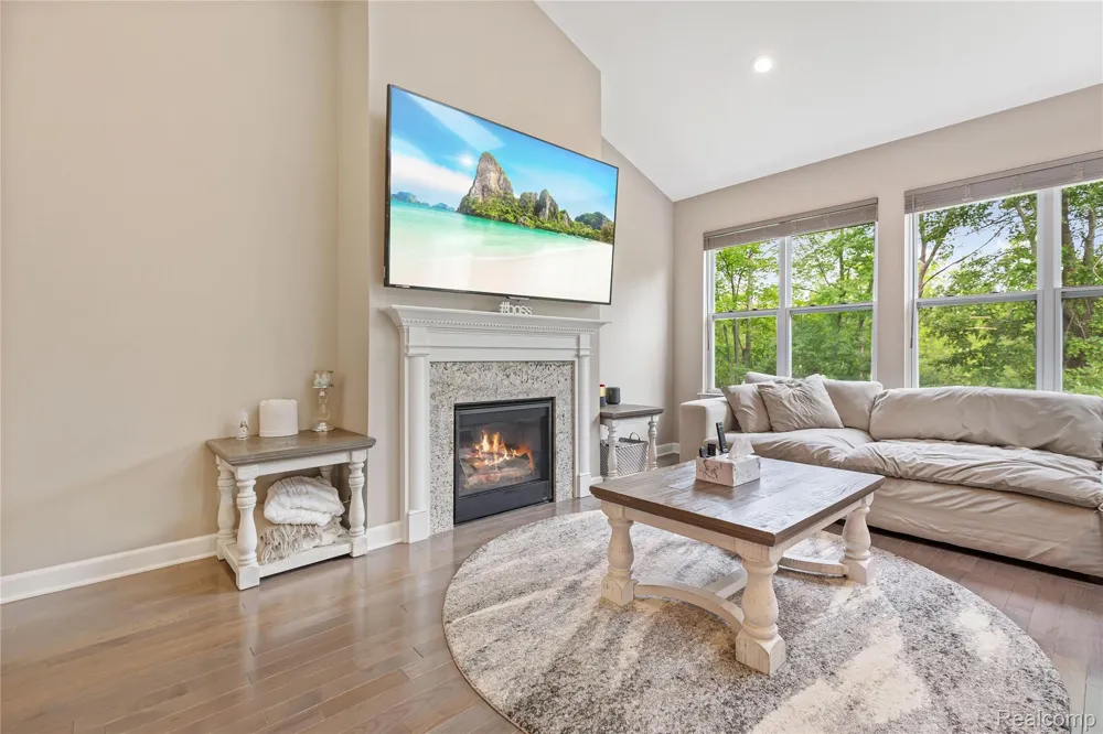 7512 Berry Wood Lane West Bloomfield Charter Township, MI 48322