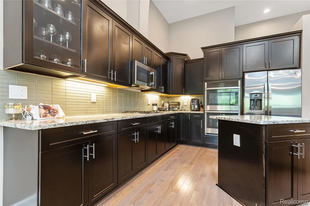 7512 Berry Wood Lane West Bloomfield Charter Township, MI 48322