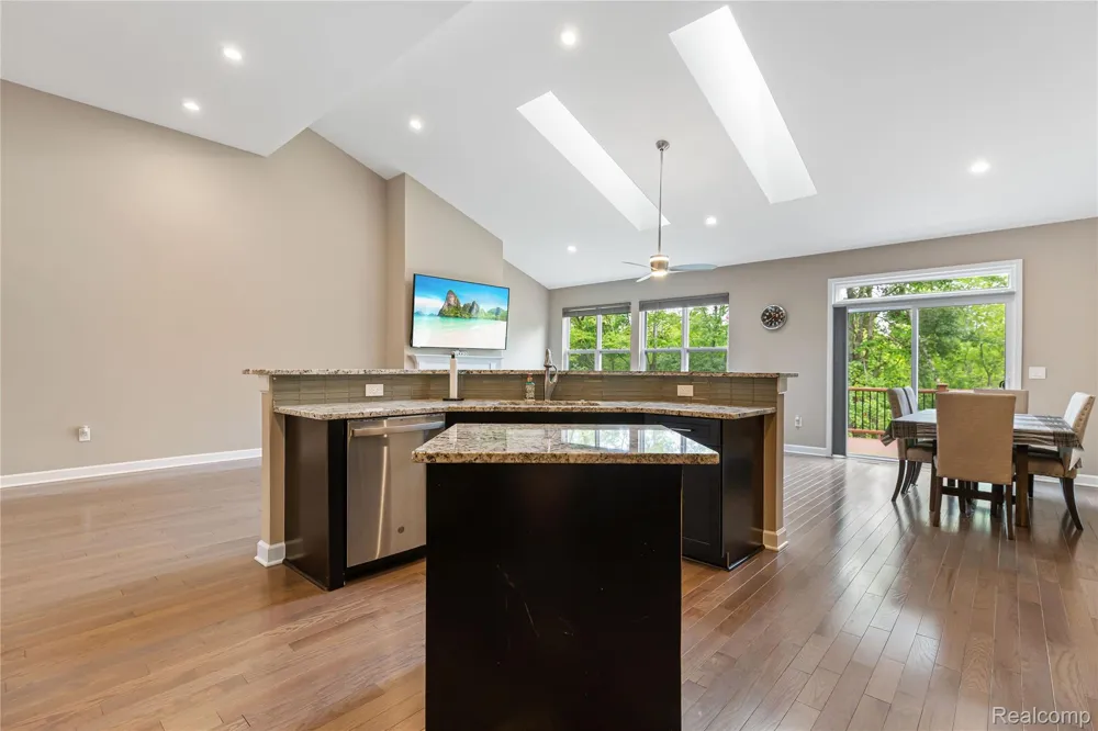 7512 Berry Wood Lane West Bloomfield Charter Township, MI 48322
