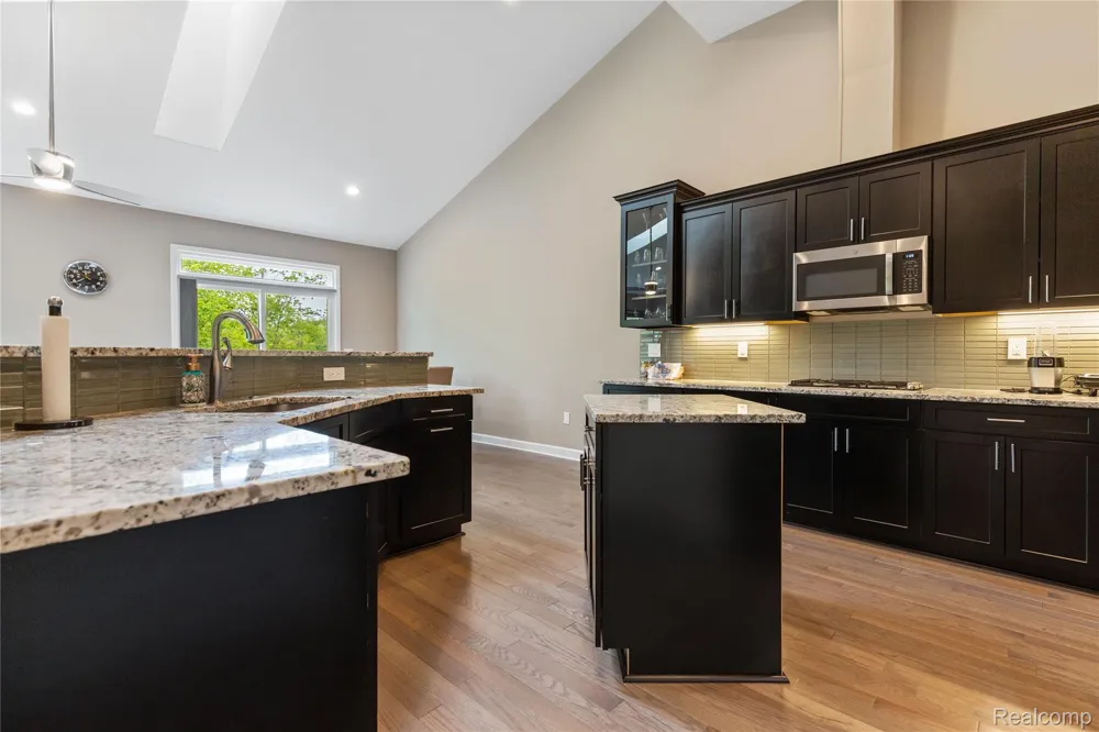 7512 Berry Wood Lane West Bloomfield Charter Township, MI 48322