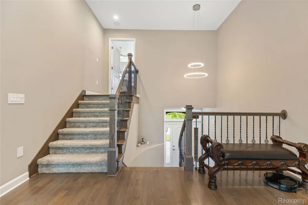 7512 Berry Wood Lane West Bloomfield Charter Township, MI 48322