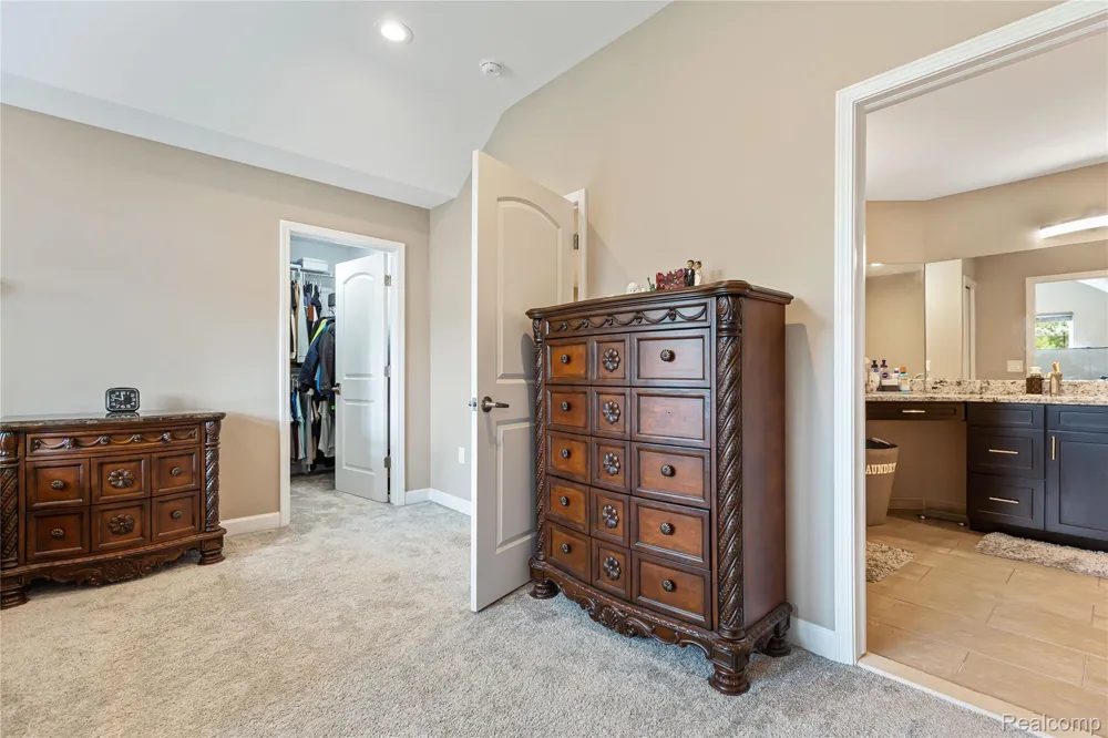 7512 Berry Wood Lane West Bloomfield Charter Township, MI 48322