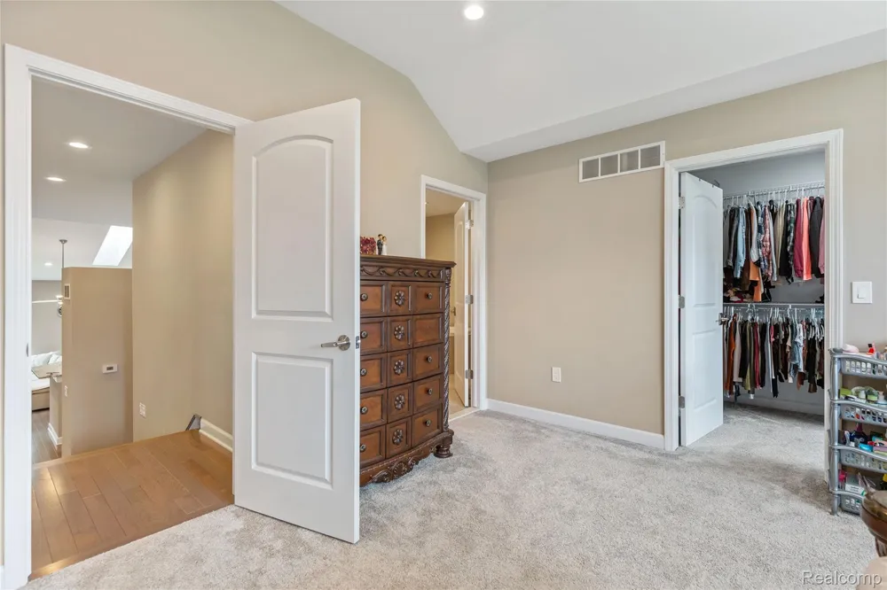 7512 Berry Wood Lane West Bloomfield Charter Township, MI 48322