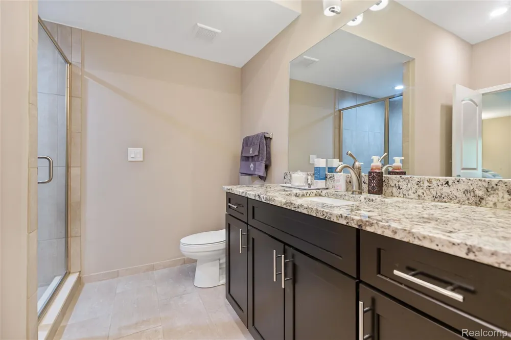 7512 Berry Wood Lane West Bloomfield Charter Township, MI 48322
