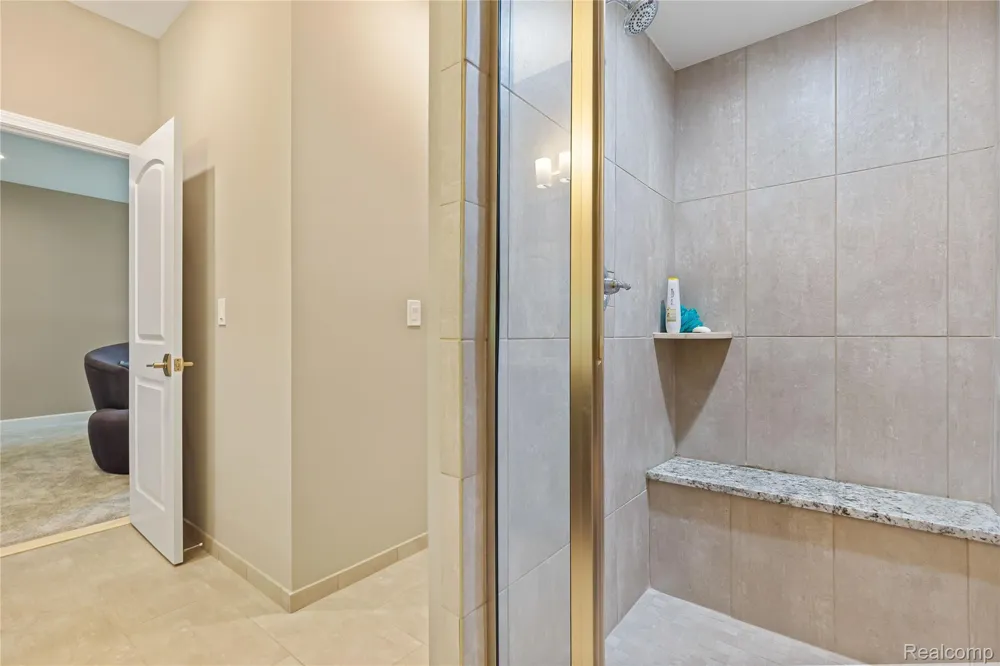 7512 Berry Wood Lane West Bloomfield Charter Township, MI 48322
