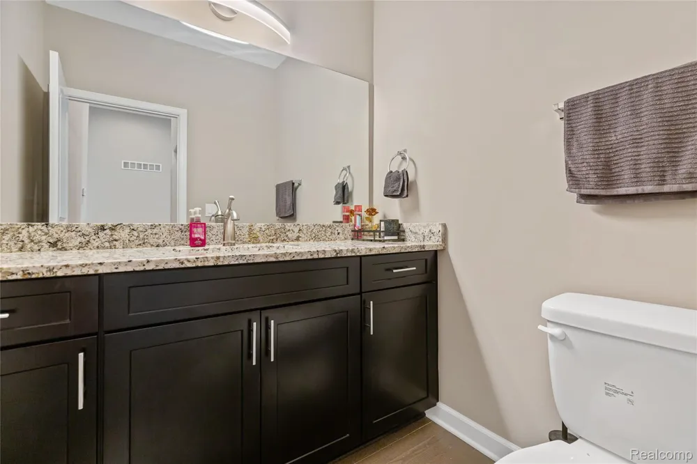 7512 Berry Wood Lane West Bloomfield Charter Township, MI 48322