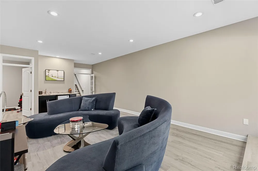 7512 Berry Wood Lane West Bloomfield Charter Township, MI 48322