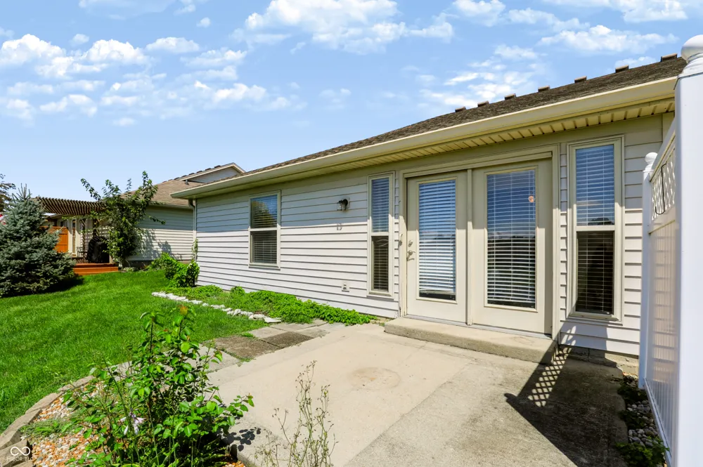 2059 Pelican Drive Franklin, IN 46131