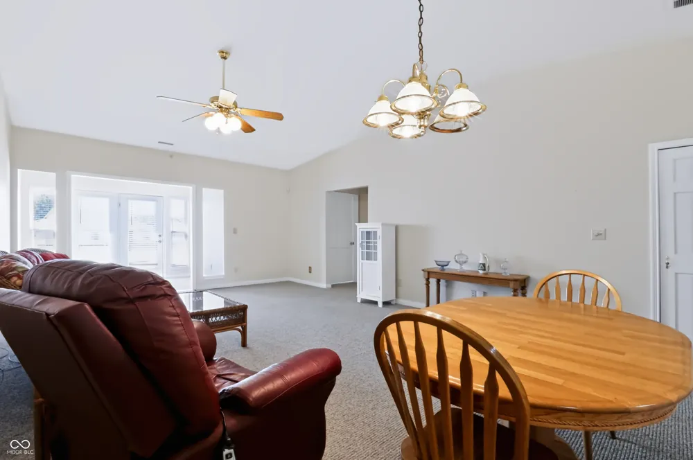 2059 Pelican Drive Franklin, IN 46131