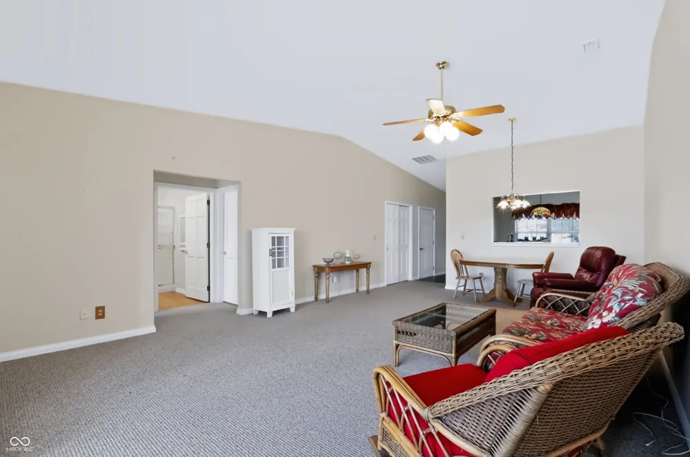 2059 Pelican Drive Franklin, IN 46131