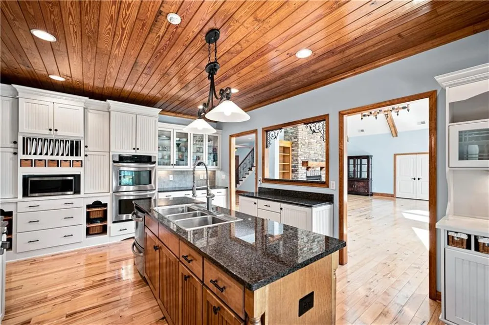 109 Lakewood Drive Waleska, GA 30183