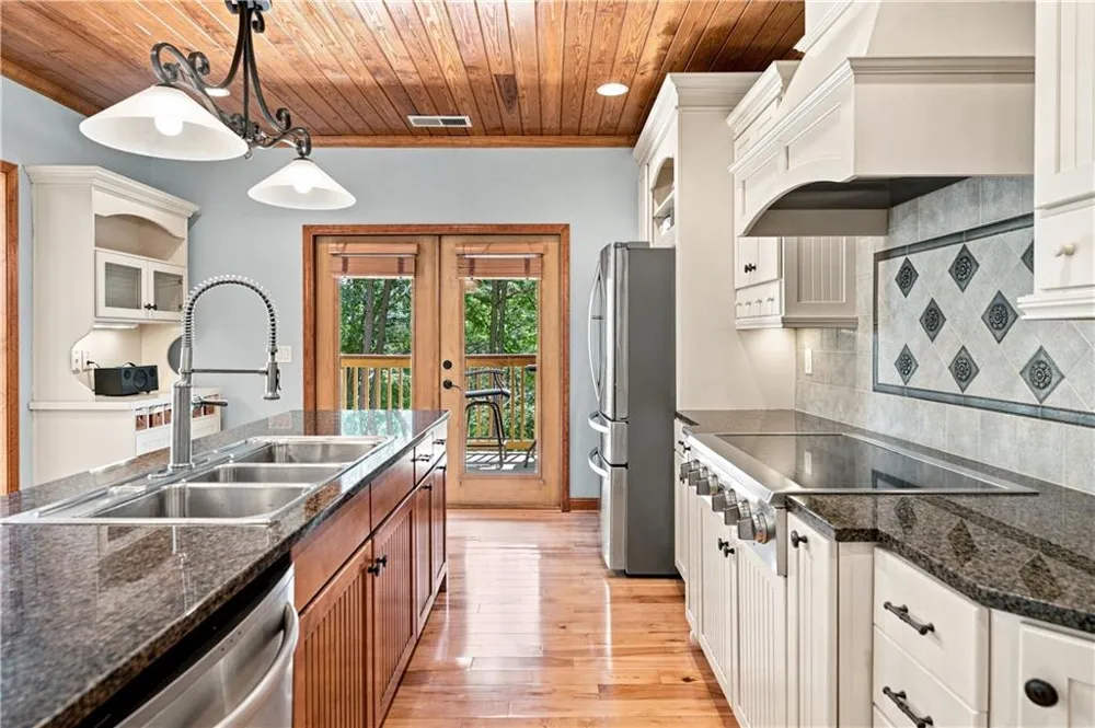 109 Lakewood Drive Waleska, GA 30183